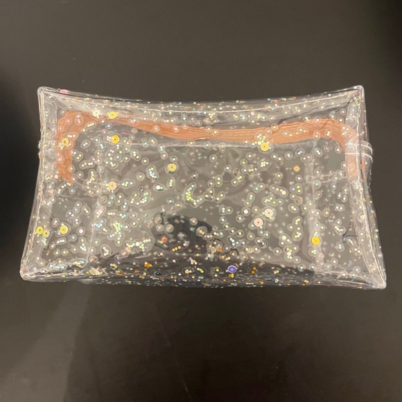 Makeup Bag Clear with Rose gold Zipper Large $15 - Picture 3 of 4